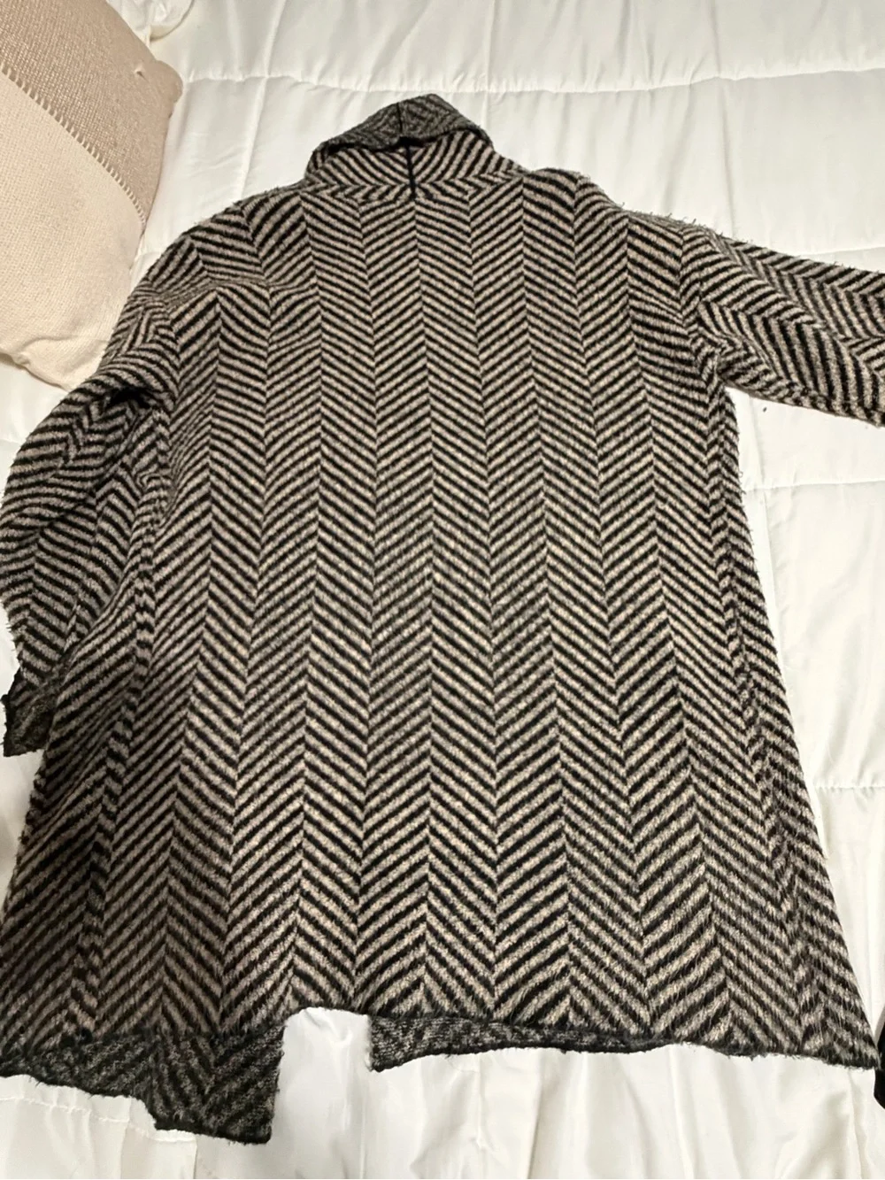 Black & Taupe Chevron Shawl-Collar Sweater Coat